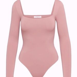 NWOT Babaton Aritzia contour bodysuit